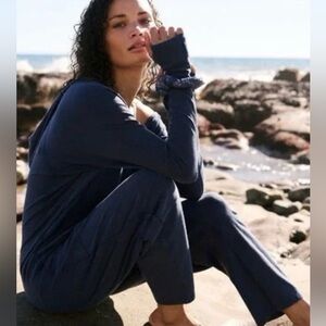 NWT✨SOLD OUT!✨FREE PEOPLE MOVEMENT HOT SHOT LONG SLEEVE ONESIE